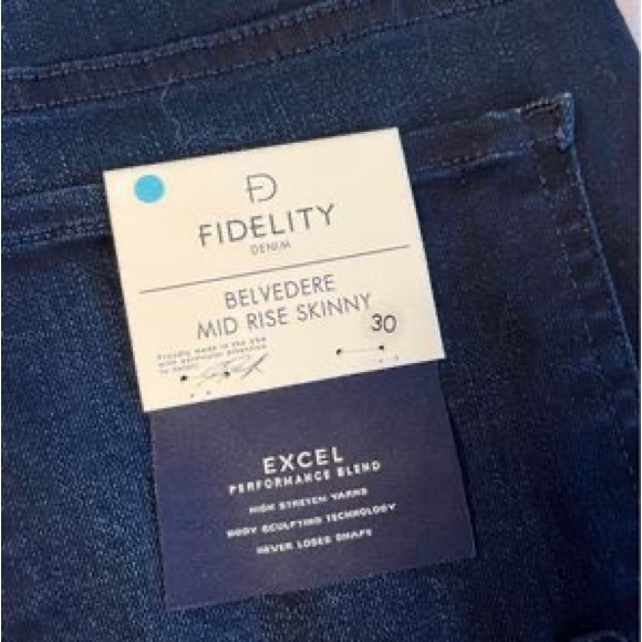 Fidelity mid rise skinny Belvedere dark denim. 
Size 30. Inseam is 33”/34”…NEW - Picture 3 of 3